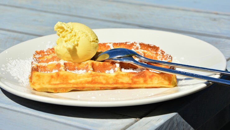 waffles-2344036_1920.jpg